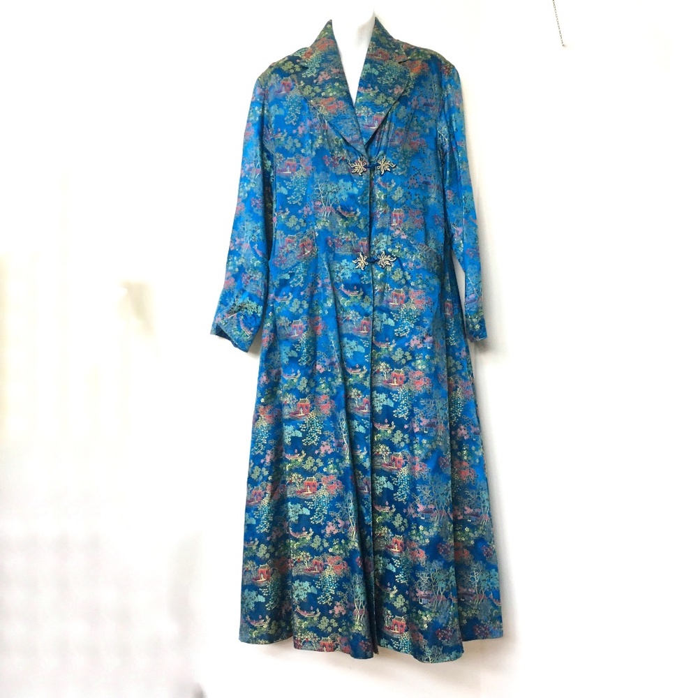 Vintage Maxi Coat Made In Hong Kong Embroidered Chinese Garden Scene Size M Blue - Picture 1 of 6